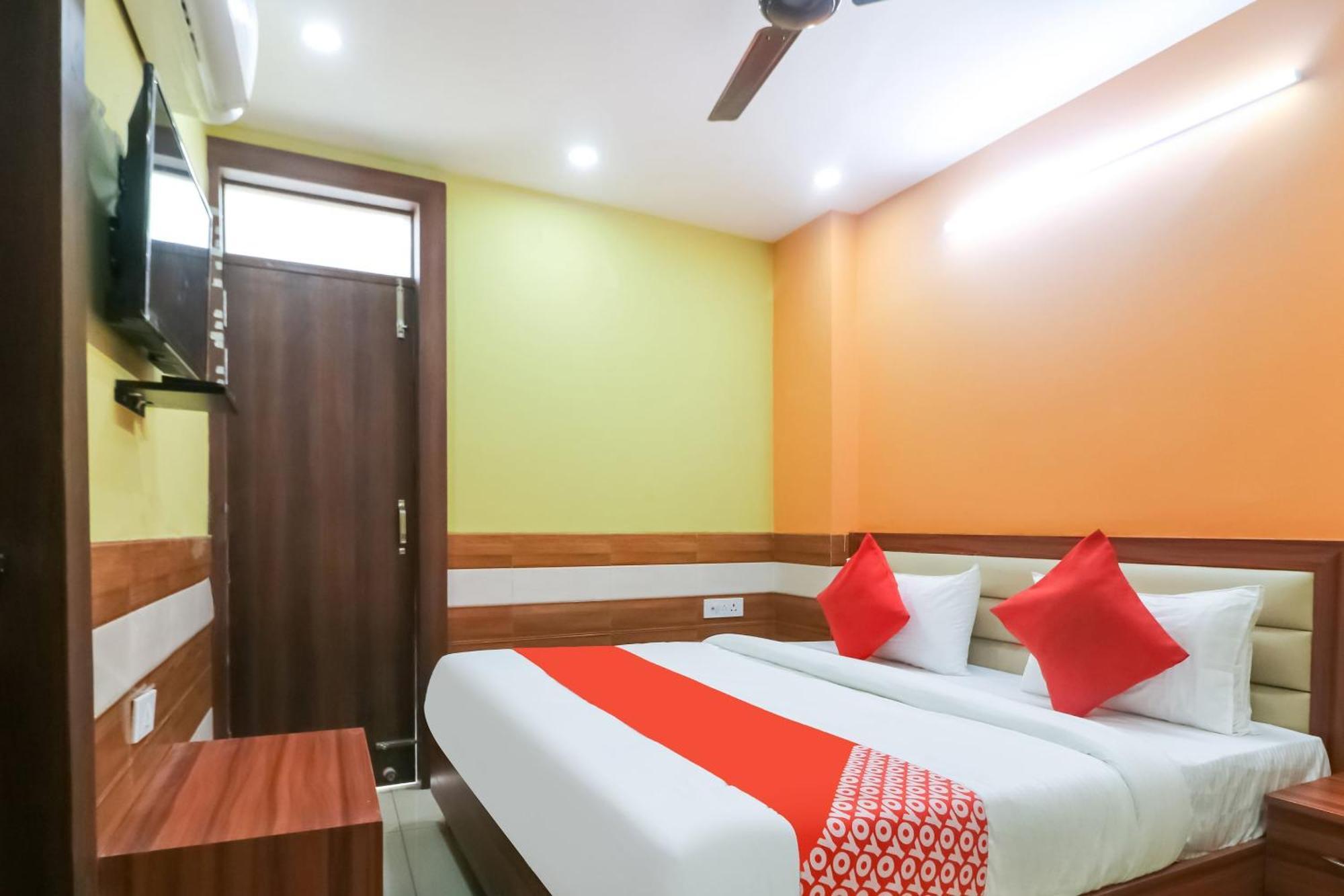 Hotel O Mayur Plaza Delhi (National Capital Territory of India) Exterior foto
