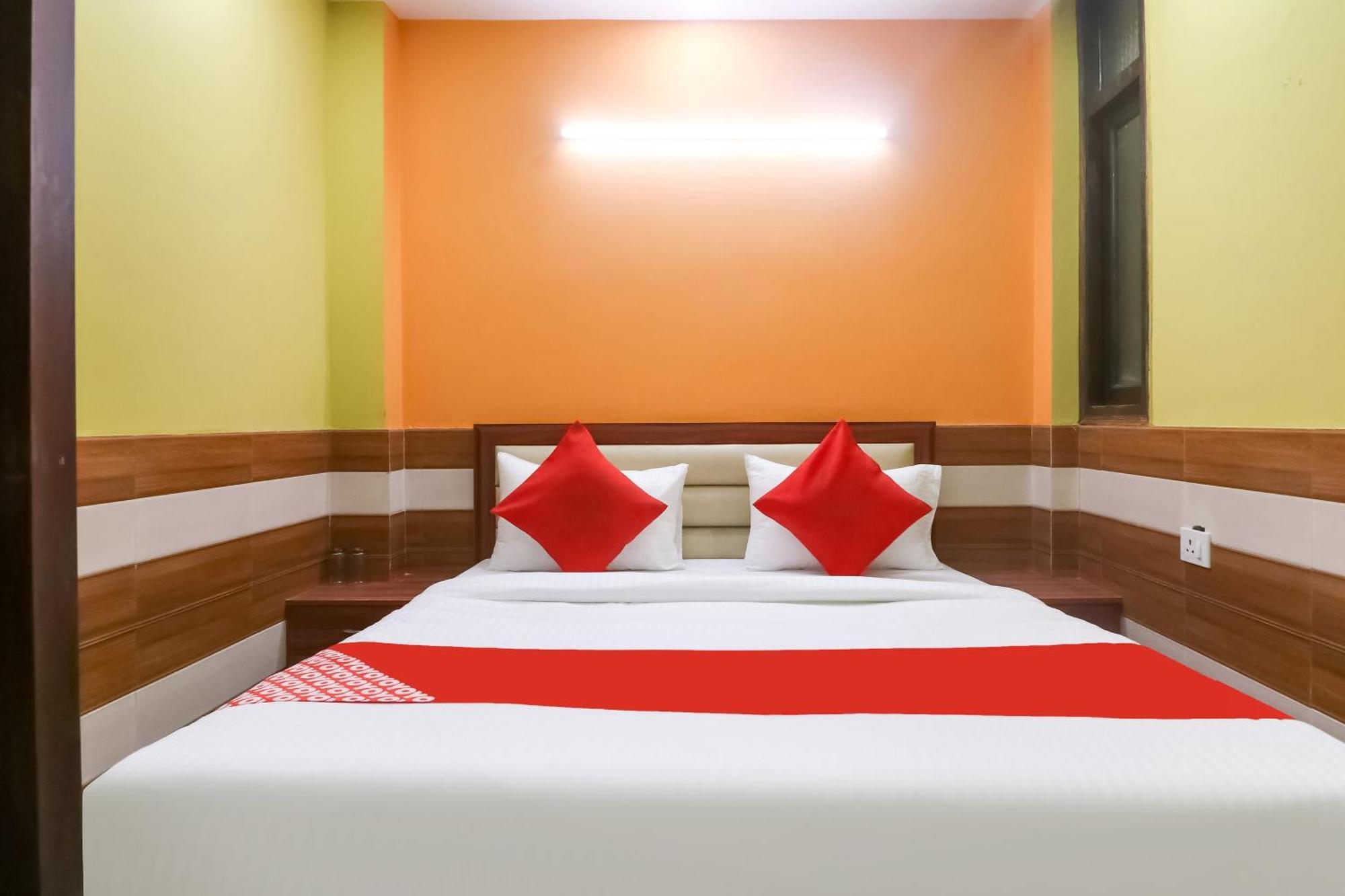 Hotel O Mayur Plaza Delhi (National Capital Territory of India) Exterior foto