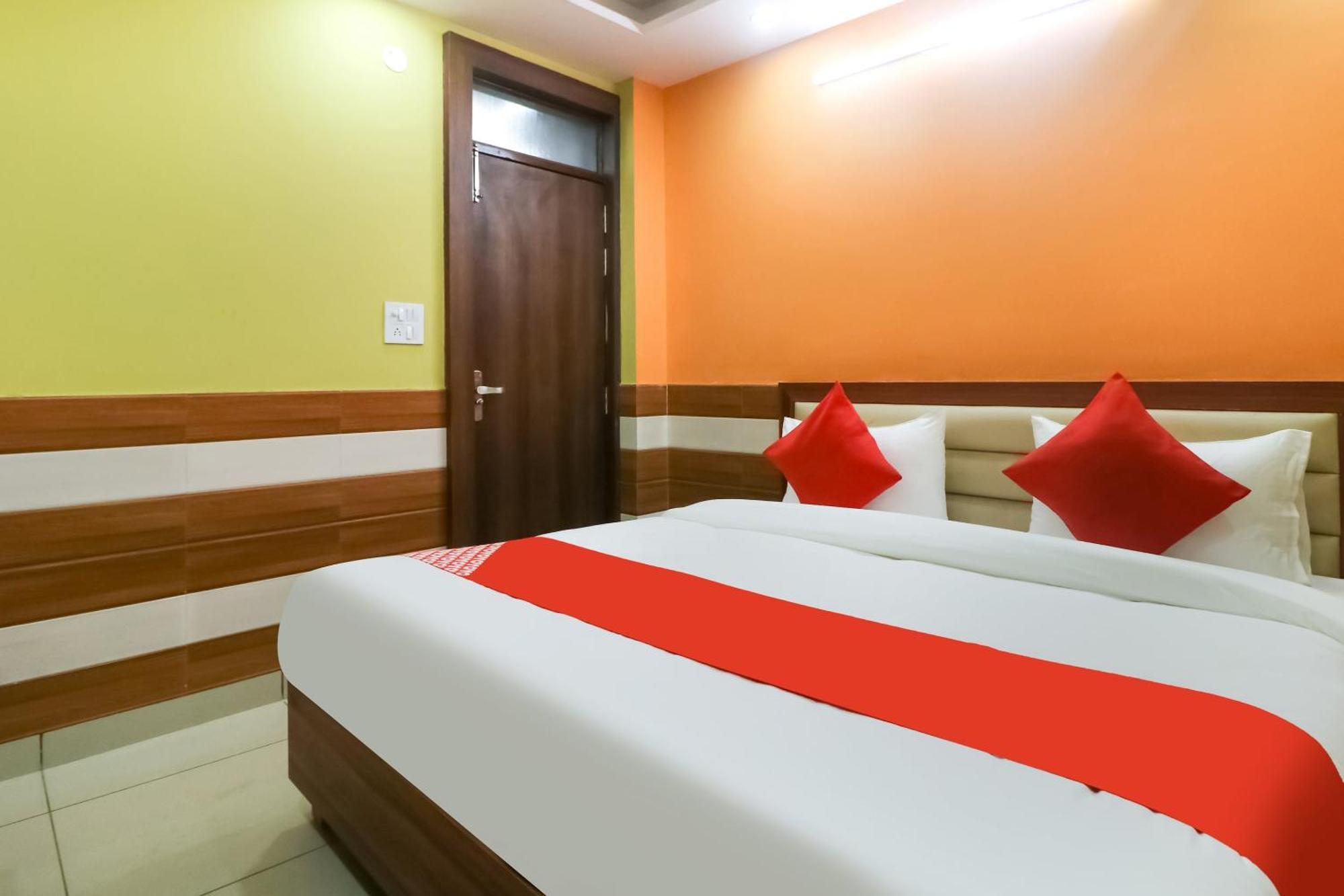 Hotel O Mayur Plaza Delhi (National Capital Territory of India) Exterior foto